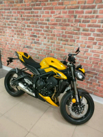 Triumph Street Triple 765 RS, 2026 Cosmic Yellow