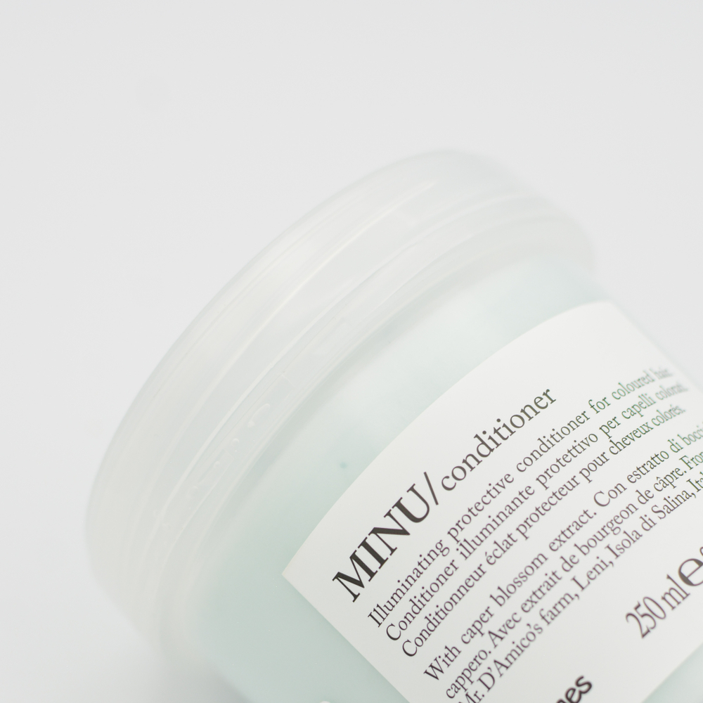 DAVINES Защитный кондиционер Minu