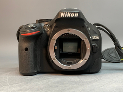 Nikon D5200 4.790 кадров