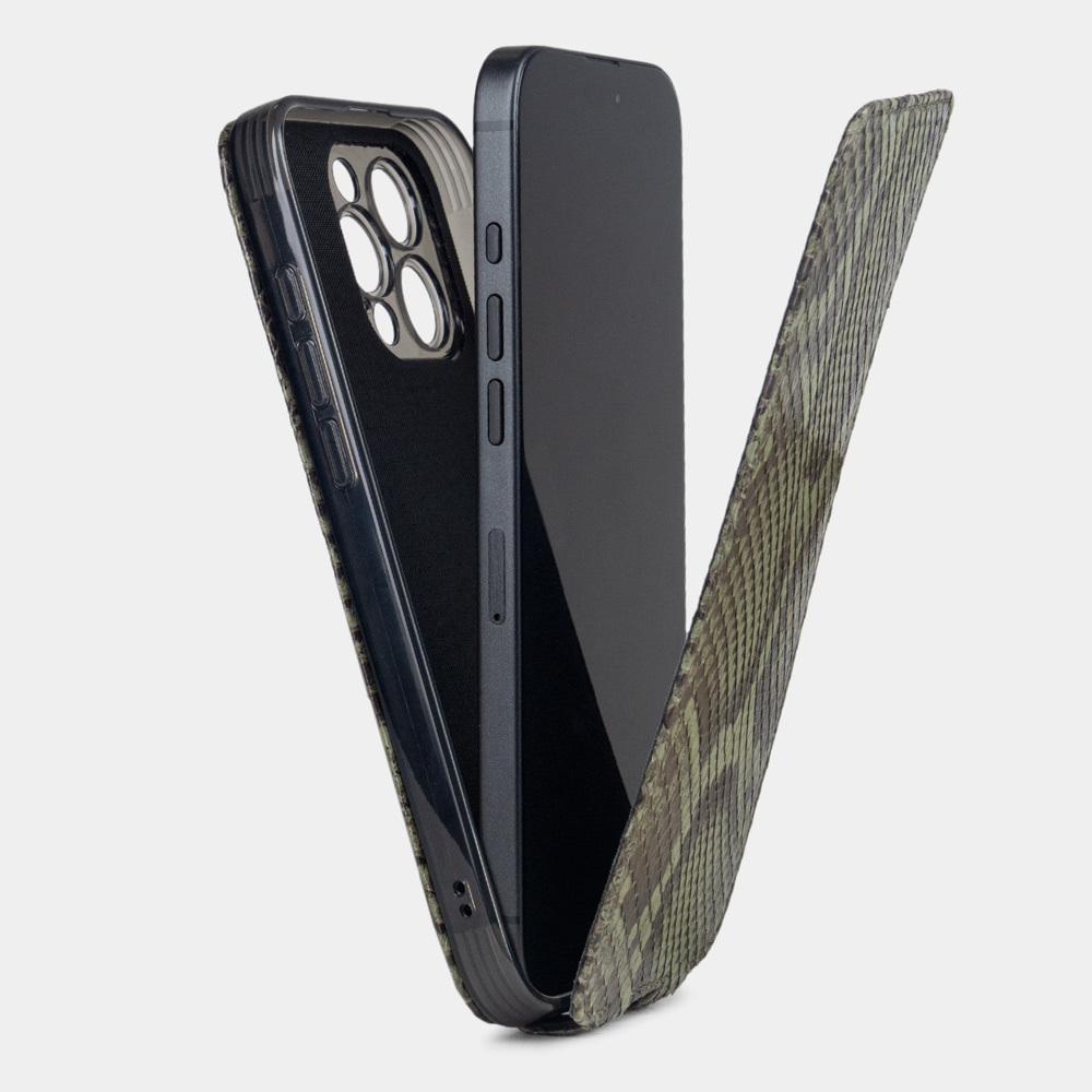 Чехол для iPhone 16 Pro кожаный, питон зеленого цвета