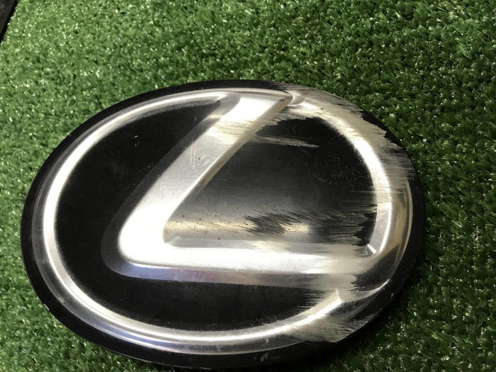 Эмблема решетки радиатора Lexus RX 3 AL10 (08-12)