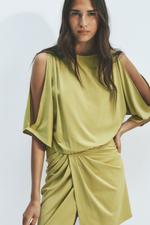 Платье с драпировкой и вырезами на плечах - H&M