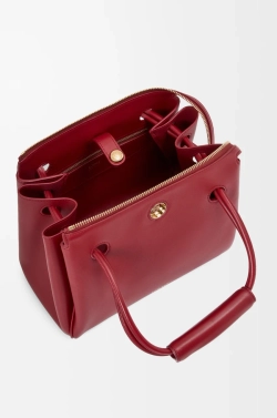 Loewe Маленькая сумка Madrid из мягкой телячьей кожи, красный
