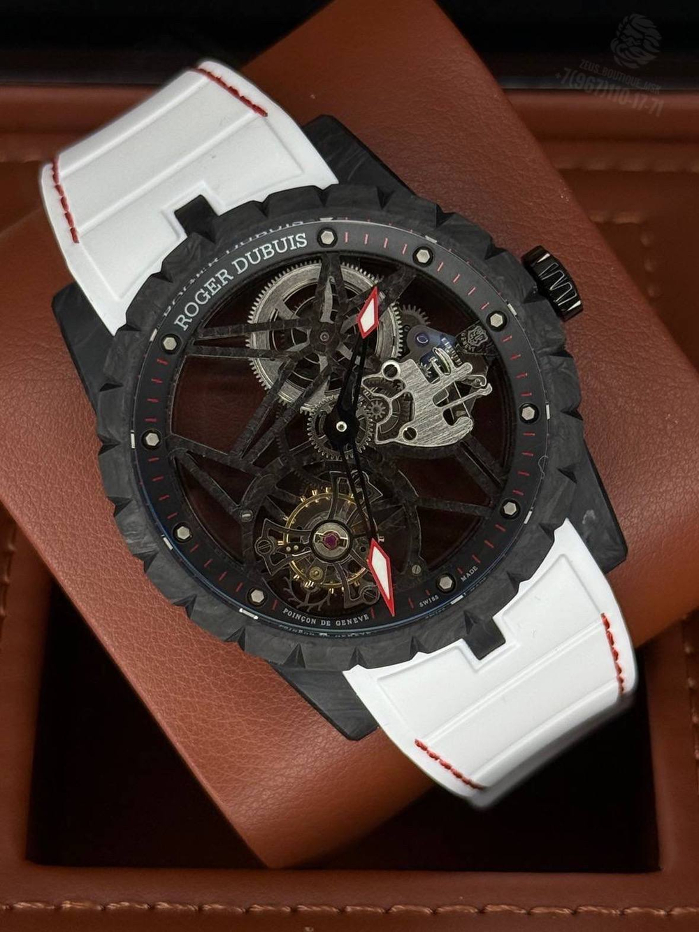 Часы Roger Dubuis Excalibur Tourbillon Skeleton 42mm DBEX0577