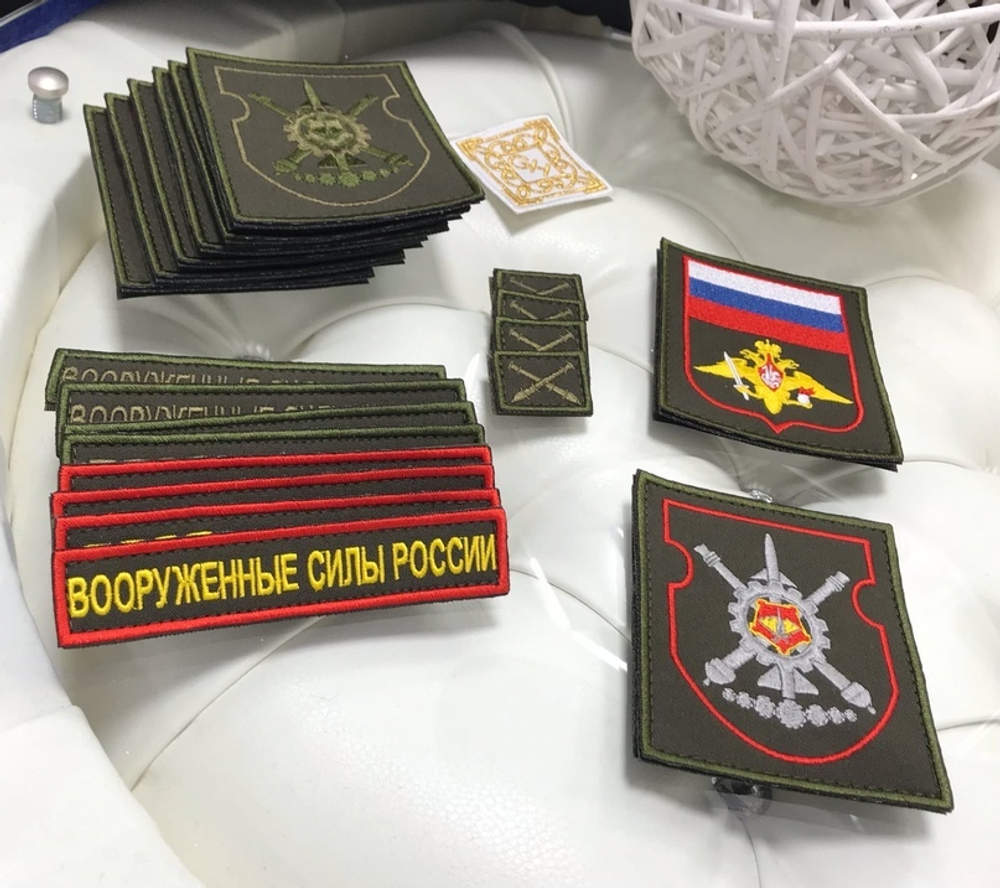 Корпоративная одежда с вышивкой логотипа