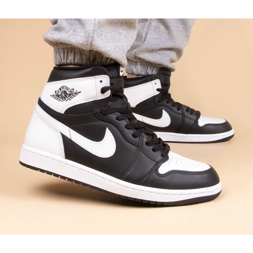 Jordan 1 Retro High OG Black White GS