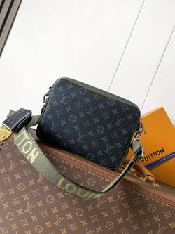 Сумка через плечо/мессенджер Louis Vuitton Trio