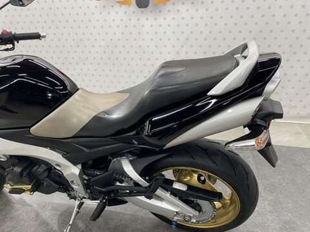 Suzuki GSR400 2006