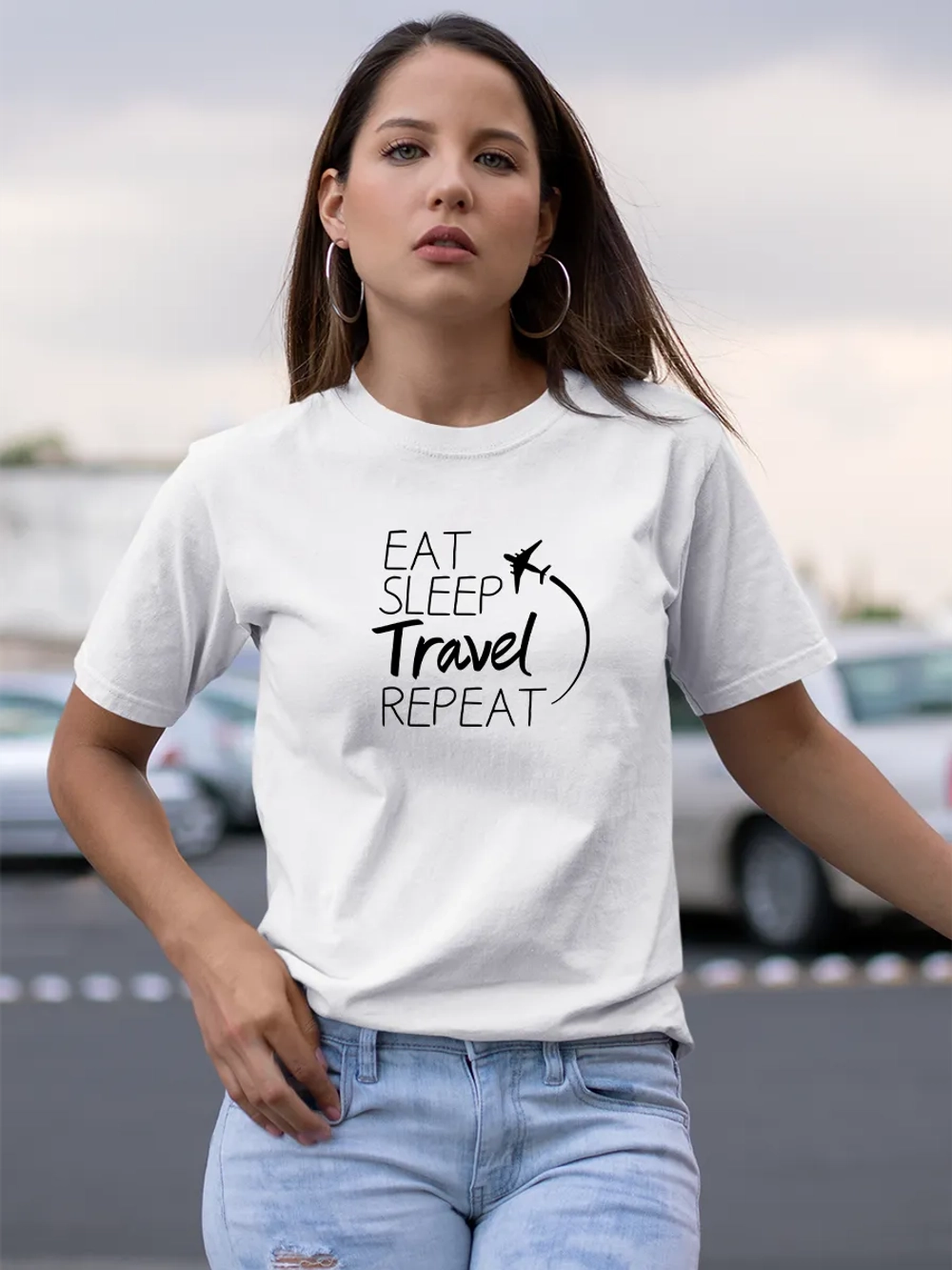 Футболка с надписью eat sleep travel repeat