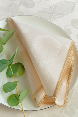 Скатерть 160x300 и 12 салфеток Confestyl Iris Beige