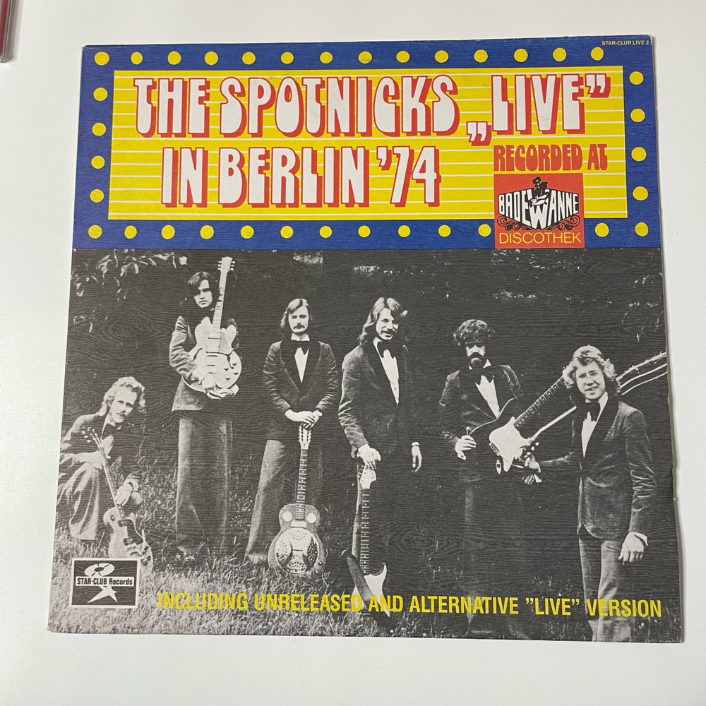Винтажная виниловая пластинка LP The Spotnicks Live in Berlin 74 (Швеция 1988)