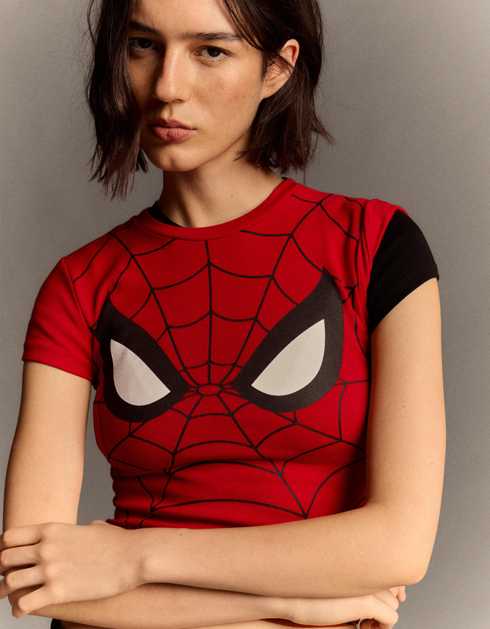 Женская приталенная футболка SPIDER-MAN - BERSHKA