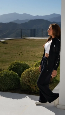 Женская куртка Court Zip Sweater (Navy/White) AW-137-001