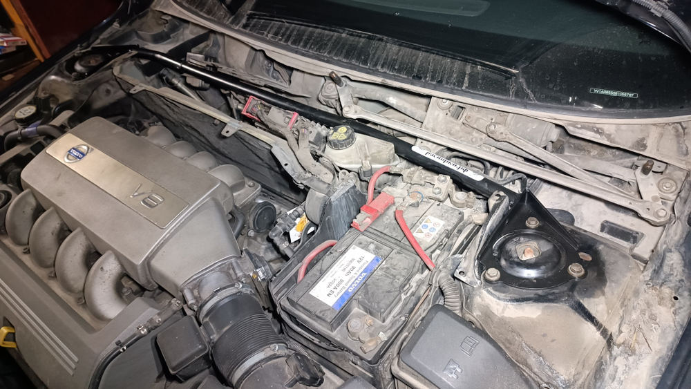 Распорка передних стоек (стаканов) Volvo S80 (2) 4.4л, 3.2л, S60, V60 3.0 и Volvo XC70 3 дизель (ПОД ЗАКАЗ)