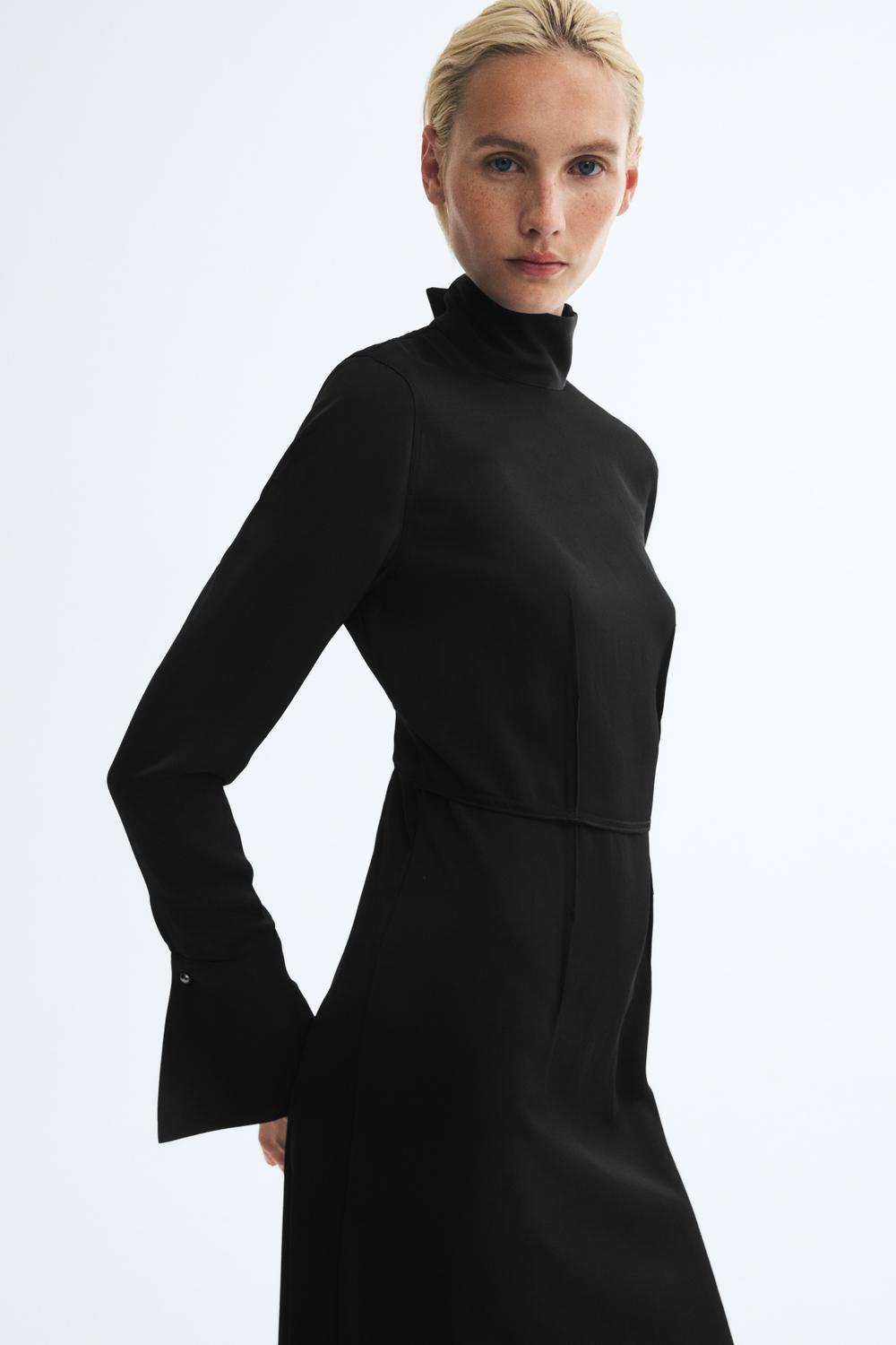 Платье с открытой спиной — Тёмно-синий/В полоску - H&M