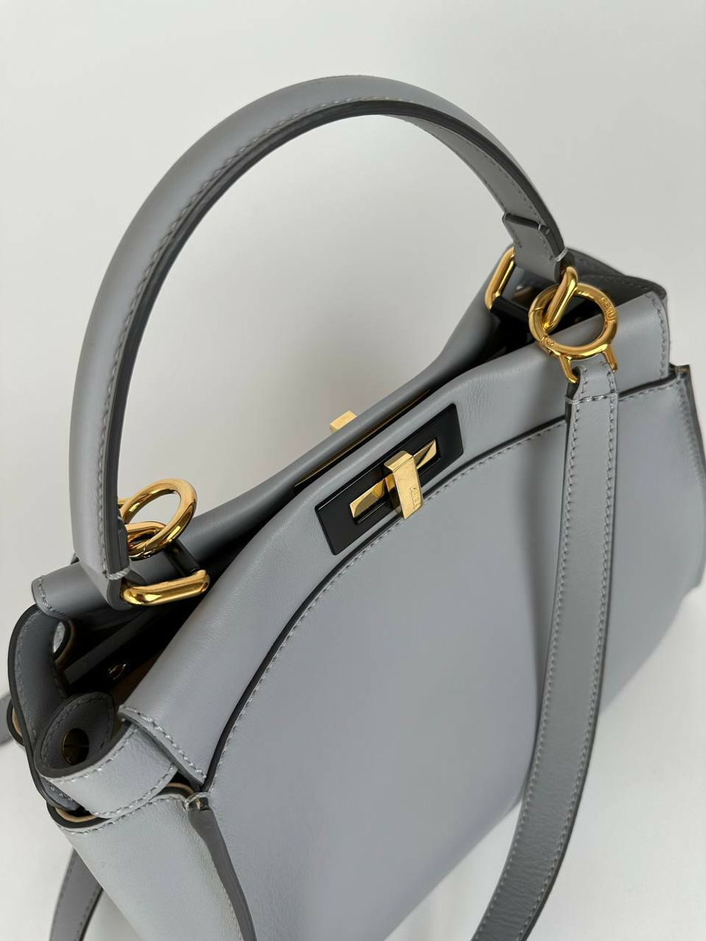 Сумка Fendi Peekaboo medium