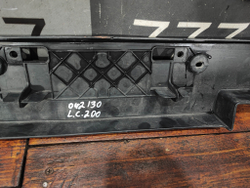 Площадка гос. номера Toyota Land Cruiser 200 15-21 Б/У Оригинал 5211460230