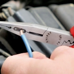 Плоскогубцы для монтажа проводов черненые 160 мм Knipex 13 02 160 SB