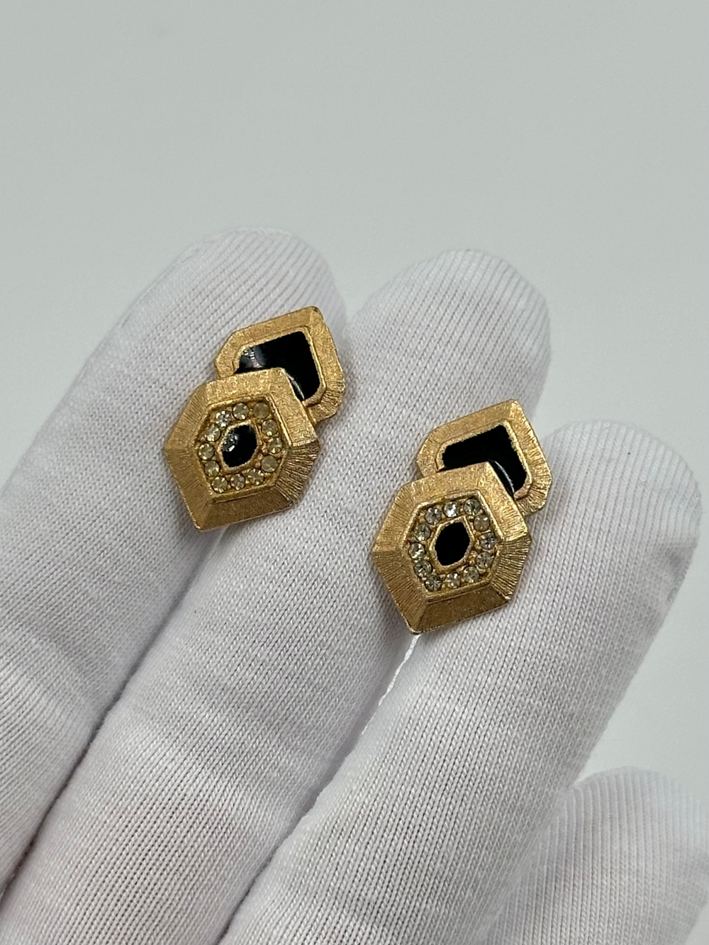 Клипсы с кристаллами и чёрной эмалью