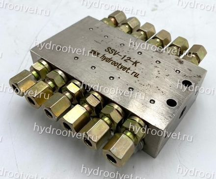 SSV-12-K + inductive switch - Питатель для прогрессивных систем смазки с рабочим давлением 300 бар, на 12 выходов, с реле конца цикла