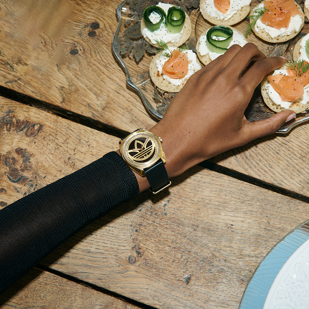 Adidas Originals Wrist Watch Quartz Movement Leather Strap Black Dial Unisex