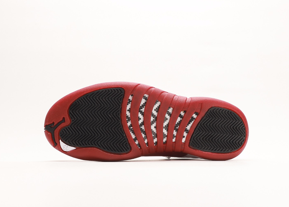 Air Jordan 12 Cherry