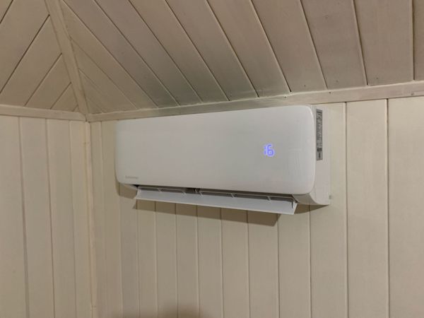 Установка настенного кондиционера Kentatsu KANAMI KSGA26HFAN1/KSRA26HFAN1