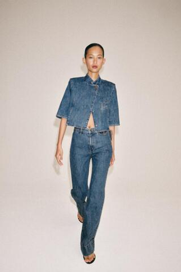 ZARA УКОРОЧЕННЫЙ ДЖИНСОВЫЙ БЛЕЙЗЕР ZW COLLECTION, СИНИЙ