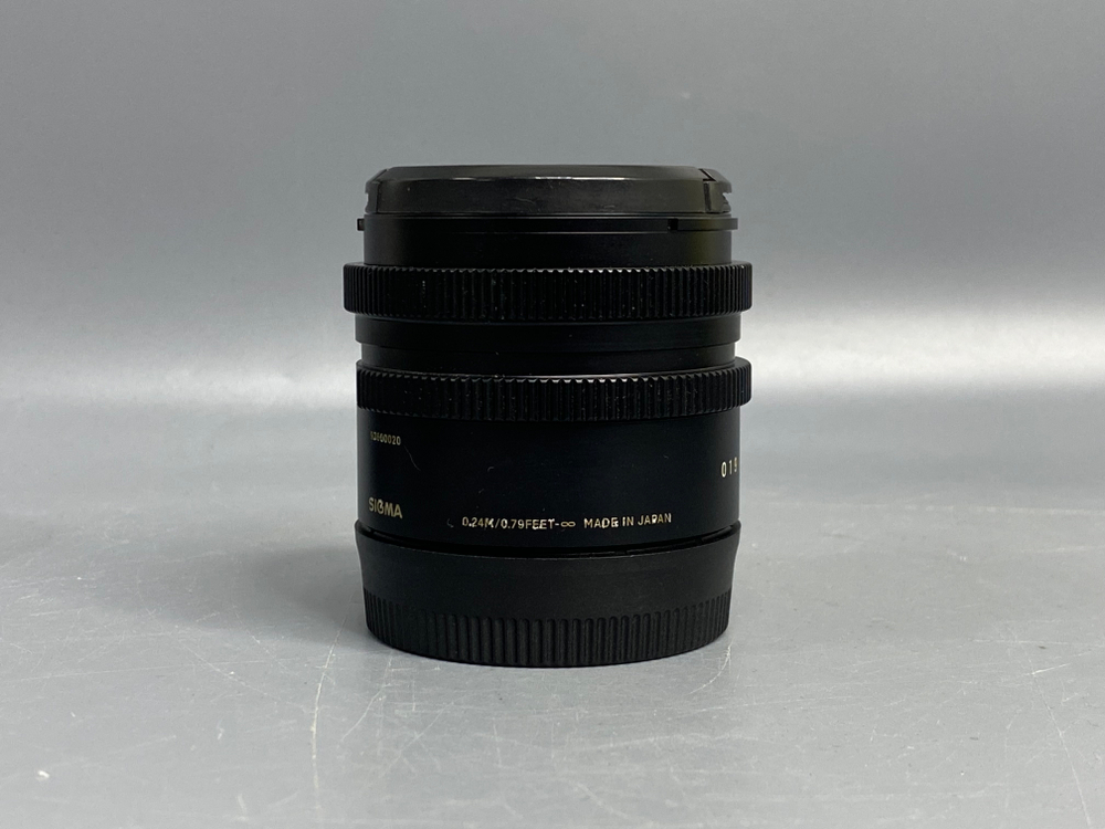 Sigma AF 45mm f/2.8 DG DN Contemporary Sony E грибок
