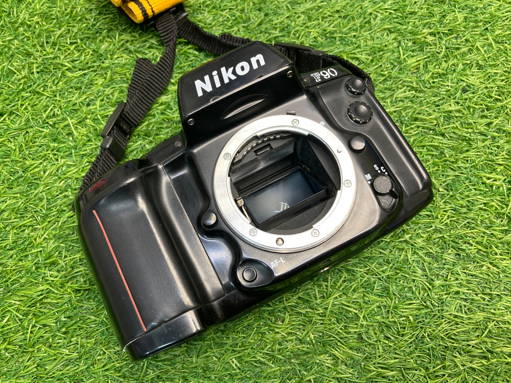 Nikon F90 Нерабочий