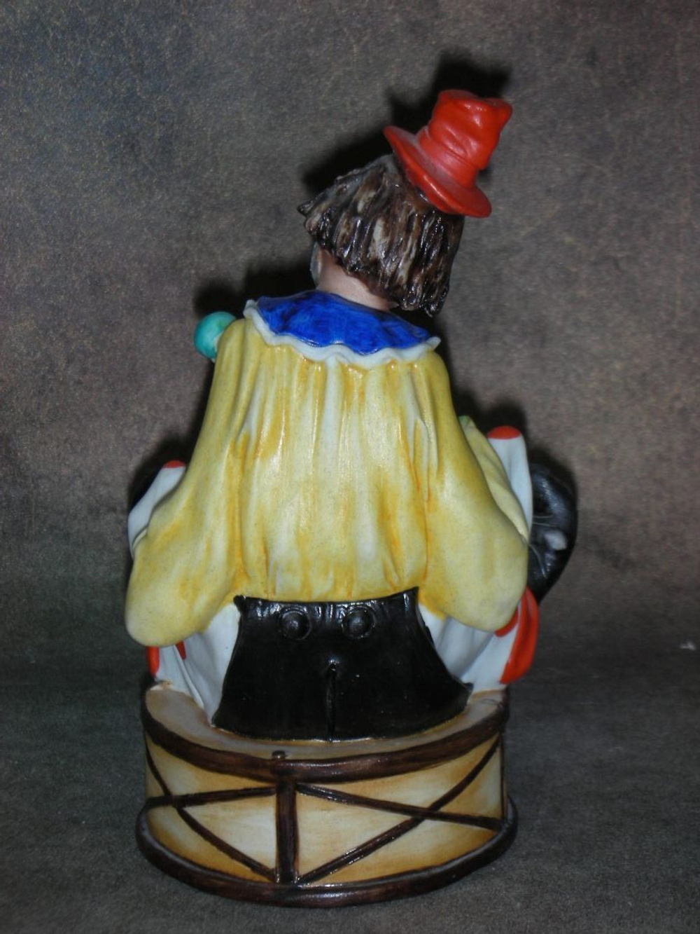 Статуэтка. Фарфор. Клоун Конферансье. Capodimonte. Италия