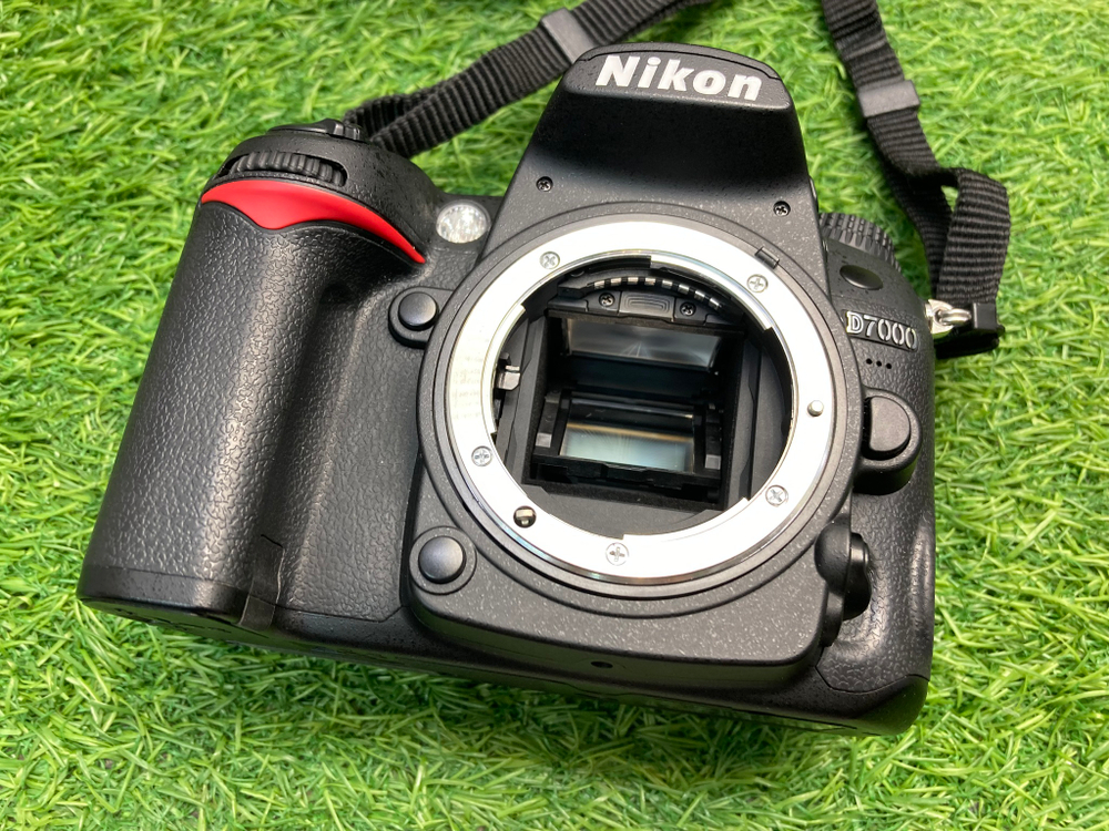 Nikon D7000 18.400 кадров