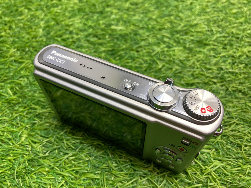 Panasonic Lumix DMC-ZX3