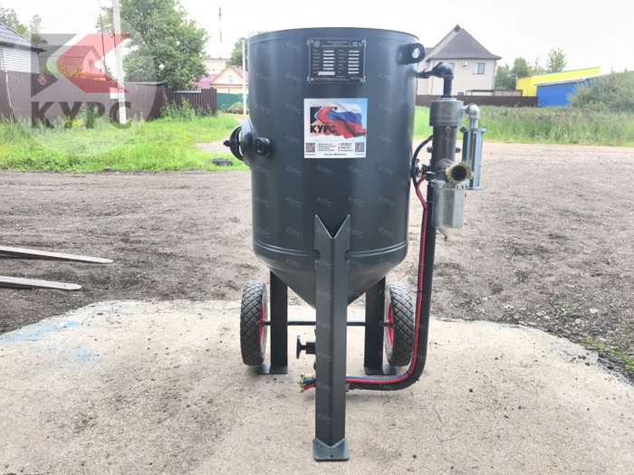 Пескоструйный аппарат ВМЗ® DSG®-200 с ДУ и ёмкостным датчиком