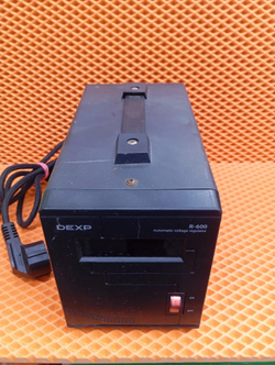 Стабилизатор напряжения Dexp R-600
