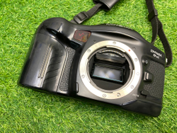 Minolta Dynax 9Xi + 28-105mm 3.5-4.5 Xi