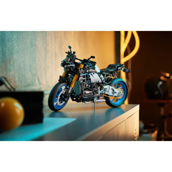 Конструктор LEGO Technic Yamaha MT-10 SP 42159