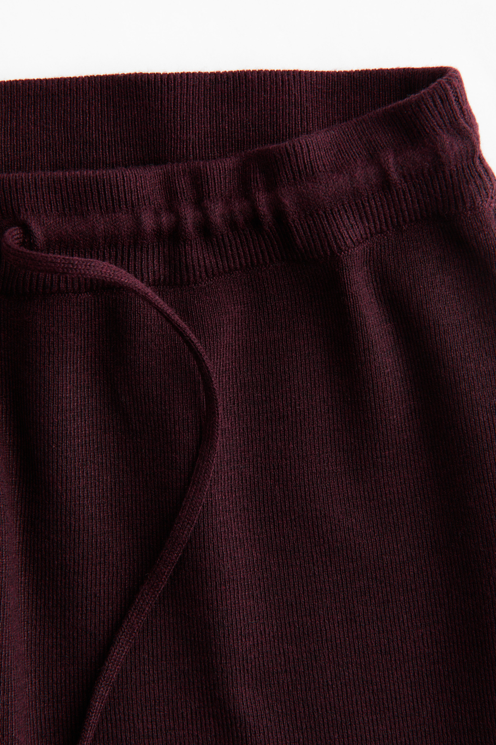 Тонкие трикотажные шорты со шнурком - H&M