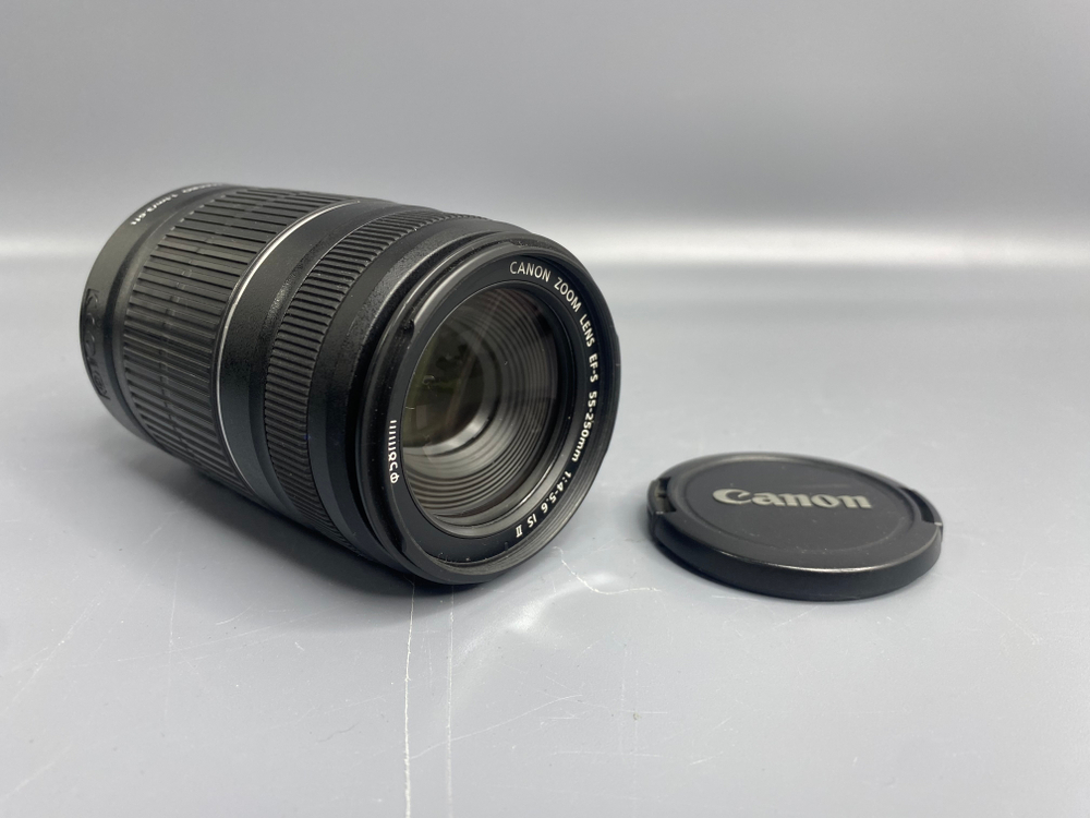 Canon EF-S 55-200mm 4-5.6 II IS
