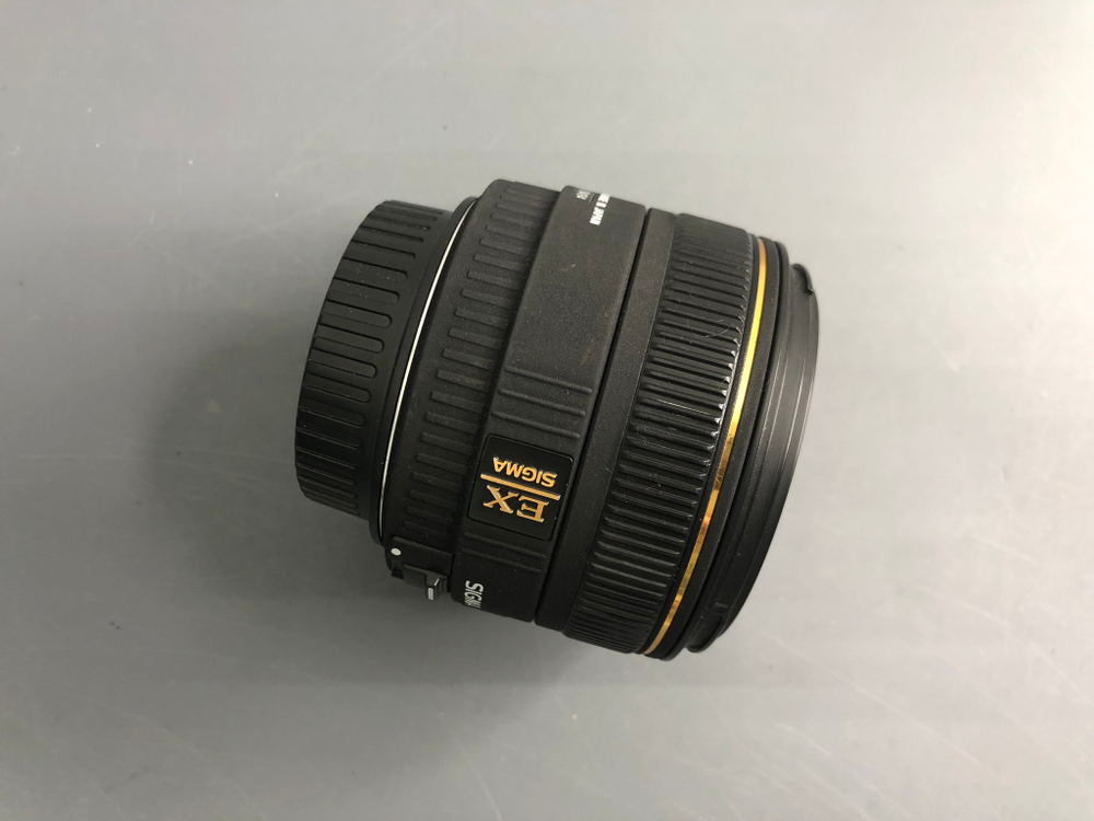 Sigma AF 30mm 1.4 EX DC HSM Canon