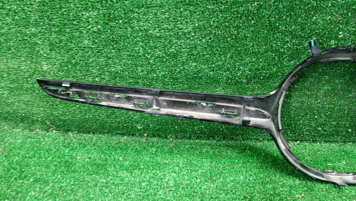 Накладка решетки радиатора Mercedes C w205 (18-23)