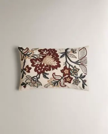ZARA HOME НАВОЛОЧКА ДЛЯ ДЕКОРАТИВНОЙ ПОДУШКИ С ВЫШИВКОЙ, ЭКРЮ