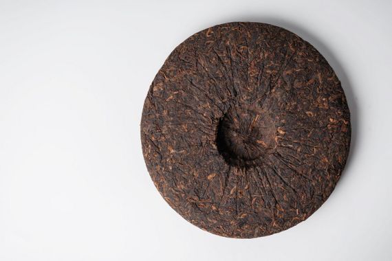 Herbata Shu Puer Gui Zhu 2010 (Czerwona pieczęć) 357g