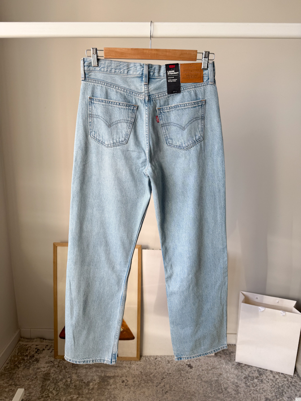 Новые джинсы Levis Premium, S
