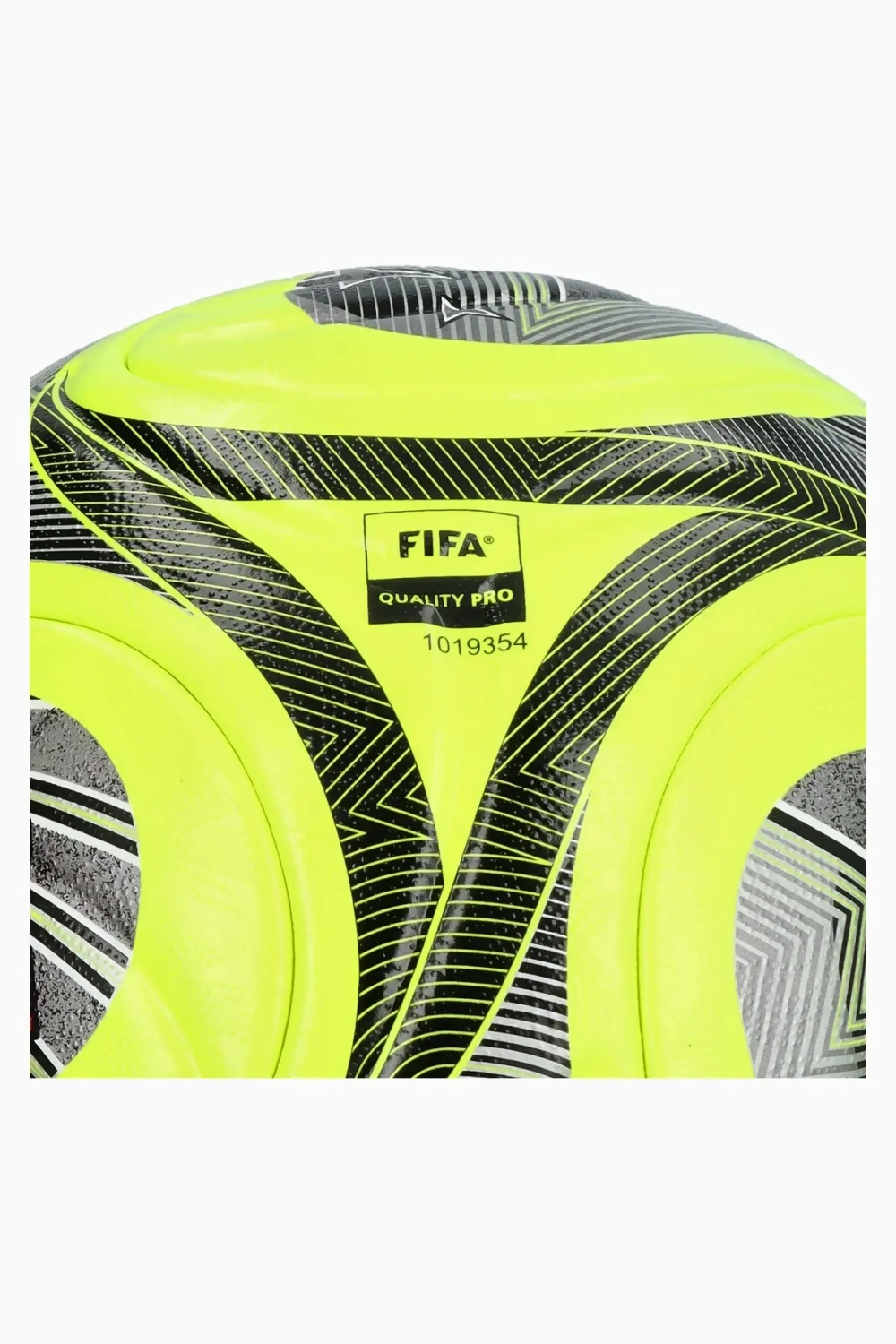 Футбольный мяч adidas Trionda World Cup 2026 Competition Winter размер 5