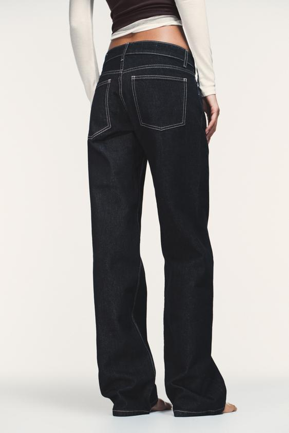 Джинсы TRF с низкой талией и широкими брючинами - ZARA