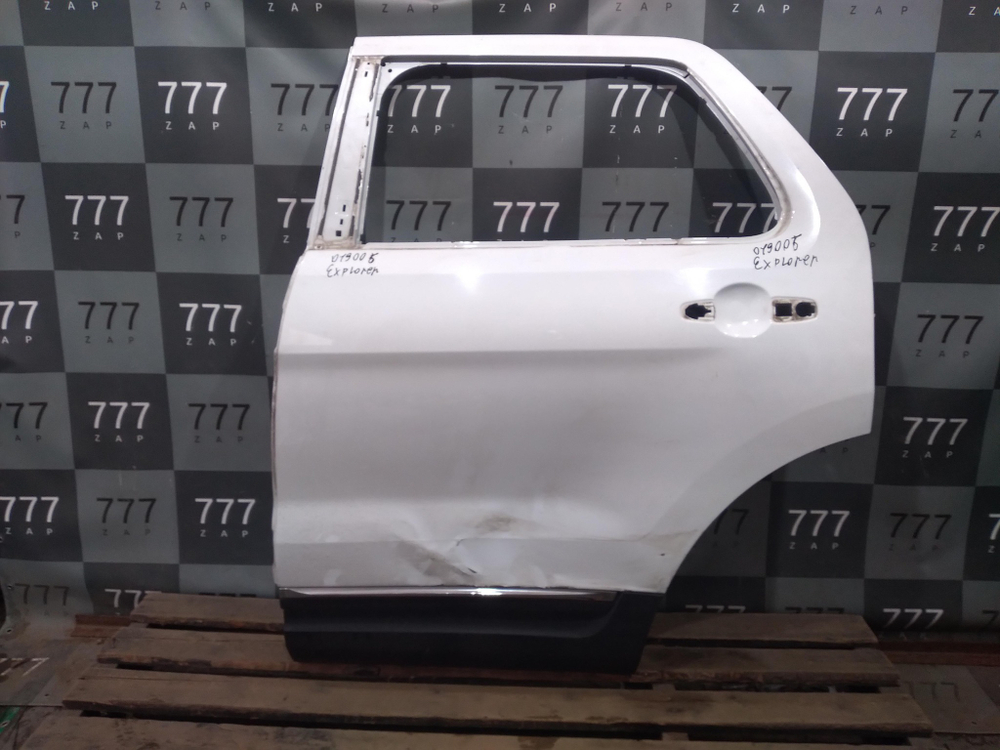 Дверь задняя левая Ford Explorer 5  Б/У Оригинал BB5Z7824631A