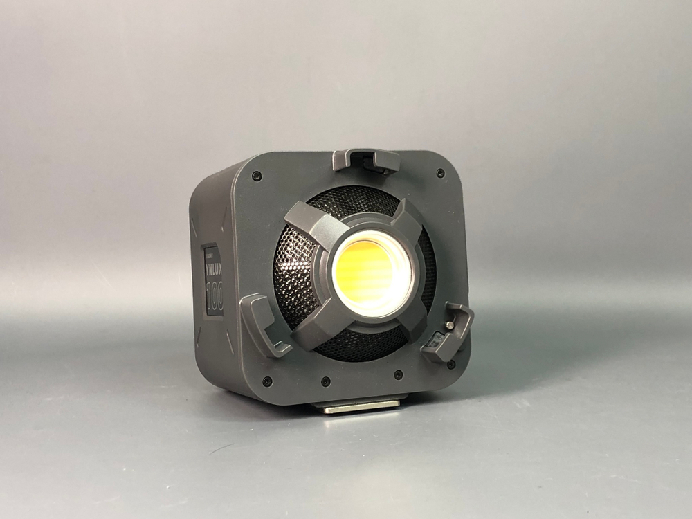 YongNuo YNLUX100