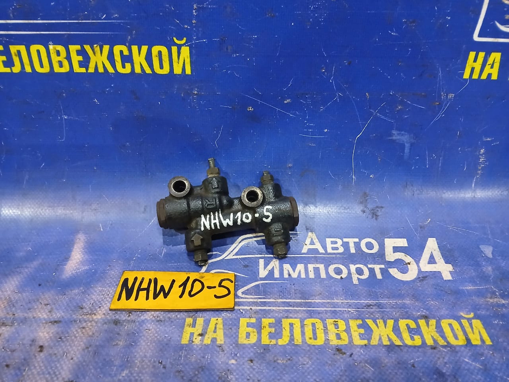 Распределитель тормозной TOYOTA PRIUS 1998