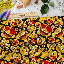 Ткань ниагара безумные смайлики на чёрном фоне